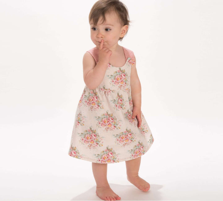 Schnittmuster Baby Twinset Babykleid Hängerchen und Pumphose CLARA EMI - bezauberndes Babykleid mit Blumendesign