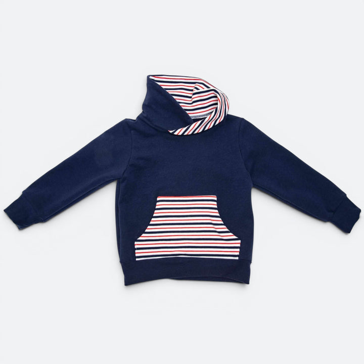 Kinder Hoodie PDF Schnittmuster FLY – 2-in-1 mit Kapuze & Kragen 80/86–140/146 in navy mit Kängurutasche