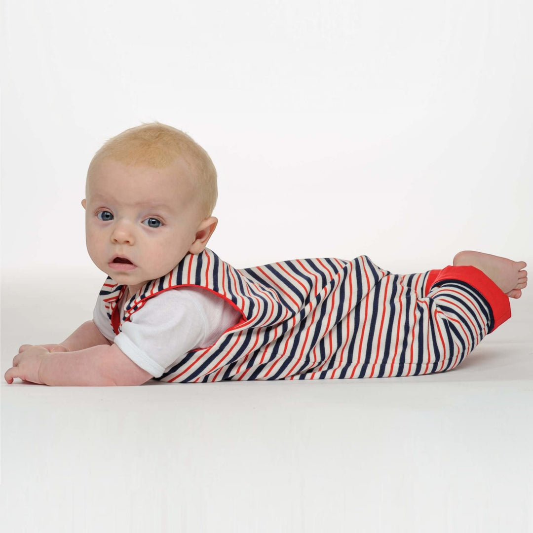 Baby Strampler PDF Schnittmuster LEO – Druckknopfleiste & Beinumschlag 56/62–92/98 im Einsatz auf Baby.