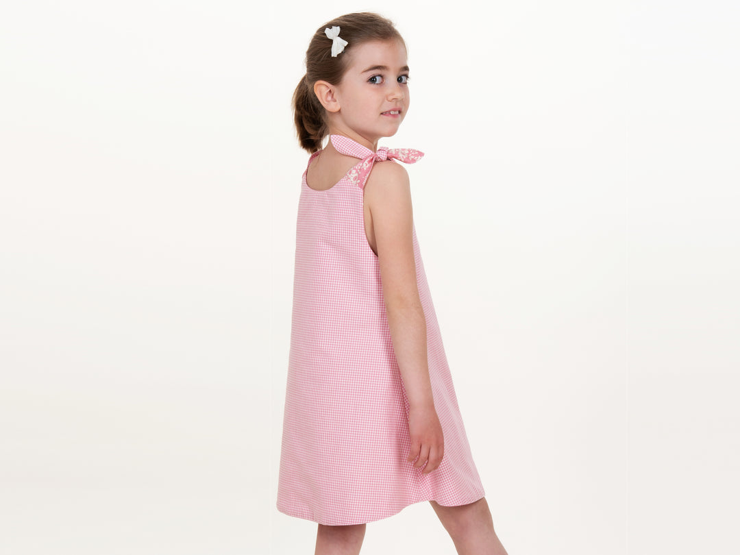 Schnittmuster Mädchenkleid STEFFI in rosa, Modell für Mädchen von Gr. 74 bis 152, ideal für den Sommer.