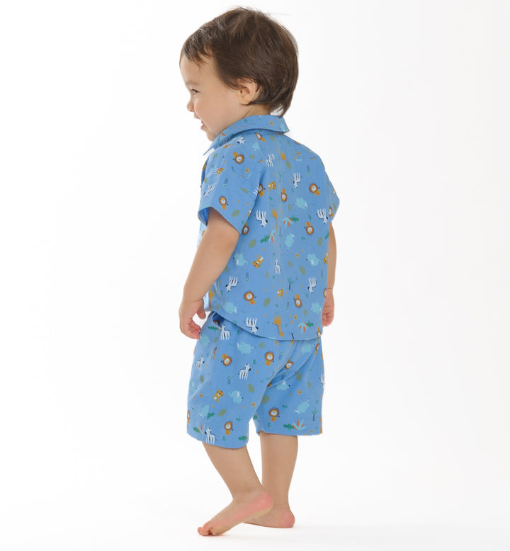 Schnittmuster Baby Hemd & Hose TOM + NOAH PDF Jungen Outfit Gr. 68–122 in Blau, Jungenmode für festliche Anlässe.