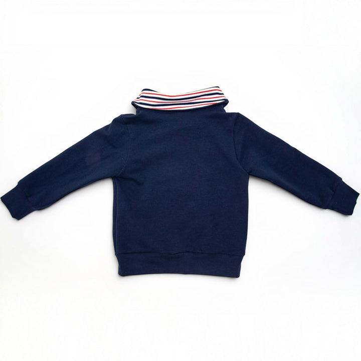 Kinder Hoodie PDF Schnittmuster FLY – 2-in-1 mit Kapuze & Kragen 80/86–140/146 Rückansicht des Hoodies mit Schalkragen