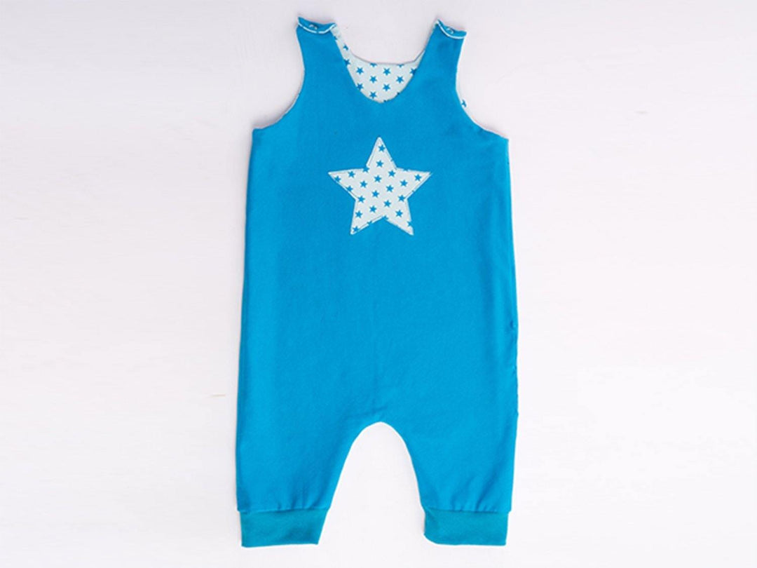 Baby Nähmuster Digitaler Download Neugeborenen Cardigan Strampler Set Bärenmütze Design Komplettes Schnittmuster Set Mehrere Größenoptionen Herz Stern Details PDF Format Sofortiger Zugriff DIY Baby Kleidung Anleitung Perfektes Handgemachtes Geschenk Unverzichtbar