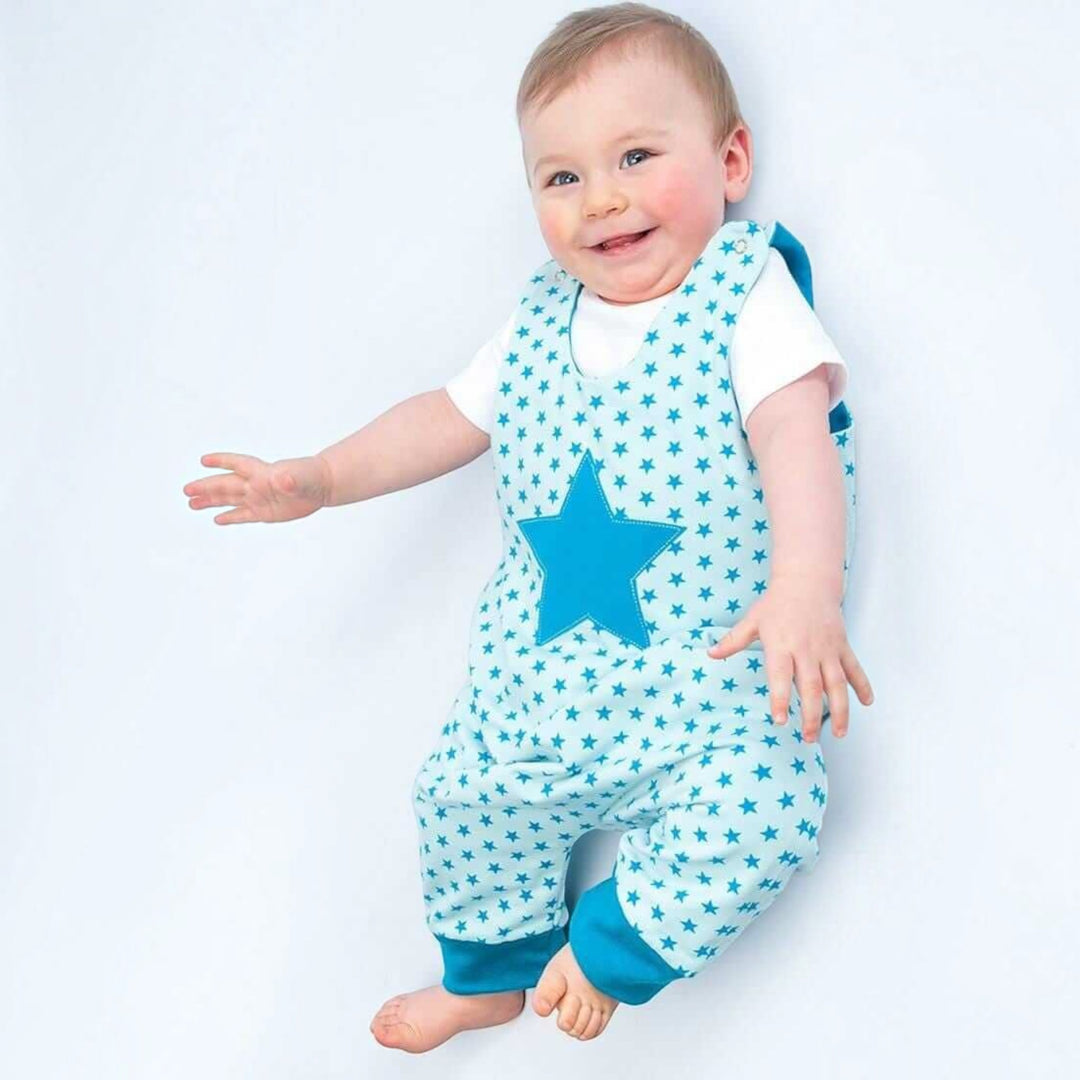Baby Nähmuster Digitaler Download Neugeborenen Cardigan Strampler Set Bärenmütze Design Komplettes Schnittmuster Set Mehrere Größenoptionen Herz Stern Details PDF Format Sofortiger Zugriff DIY Baby Kleidung Anleitung Perfektes Handgemachtes Geschenk Unverzichtbar