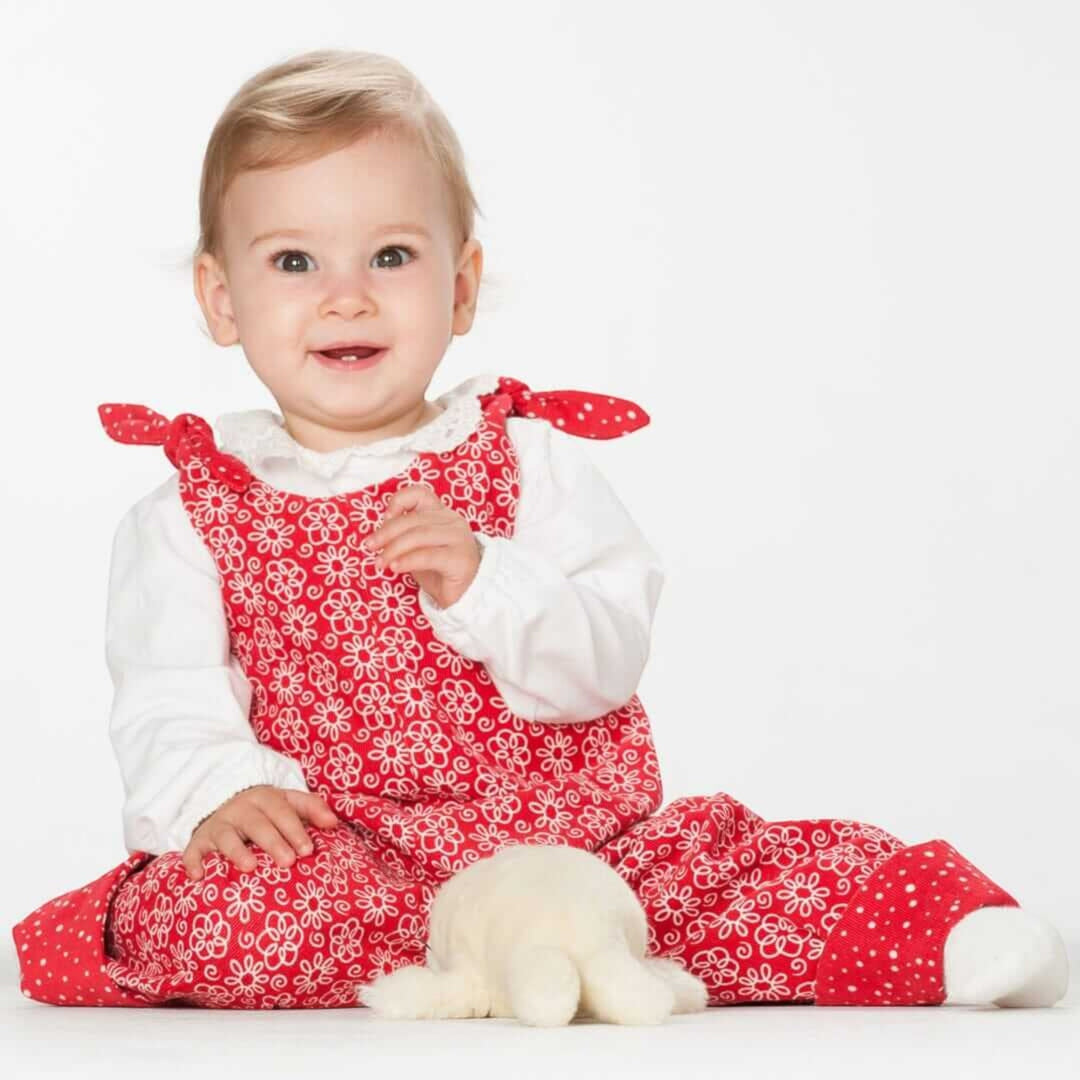 Lilli&BO Baby Latzhose mit Schleifen gefüttert Schnittmuster Ebook pdf Schnittmuster PDF Ebook download Patternforkids