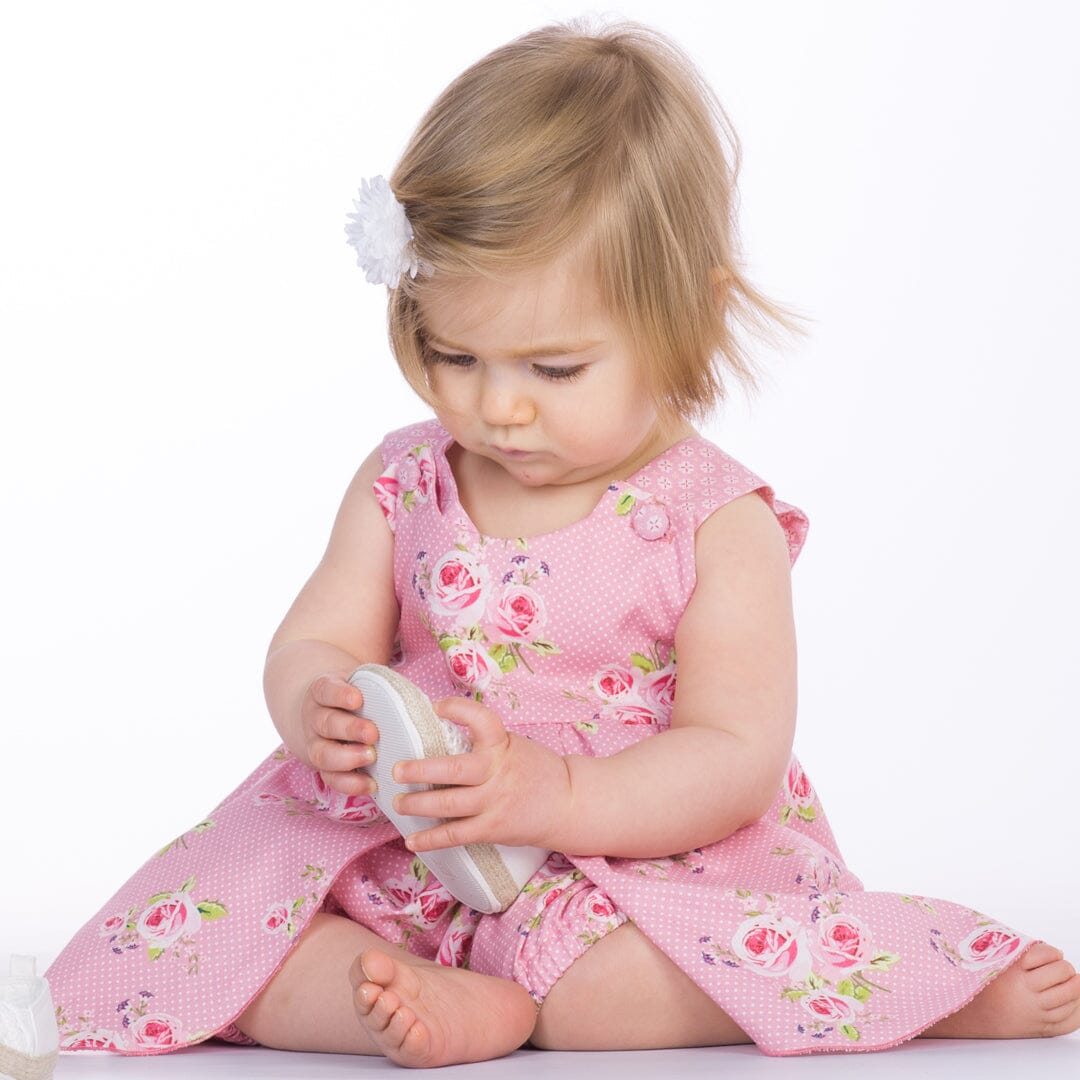 Schnittmuster Download – Mädchen Pinafore Kleid – Digitales PDF-Format – Komplette Anleitung – Rüschen-Design – Gefüttertes Oberteil – Baby- & Kleinkindgrößen – Einfacher Projektleitfaden – Druckbares Format – Mehrere Größen enthalten