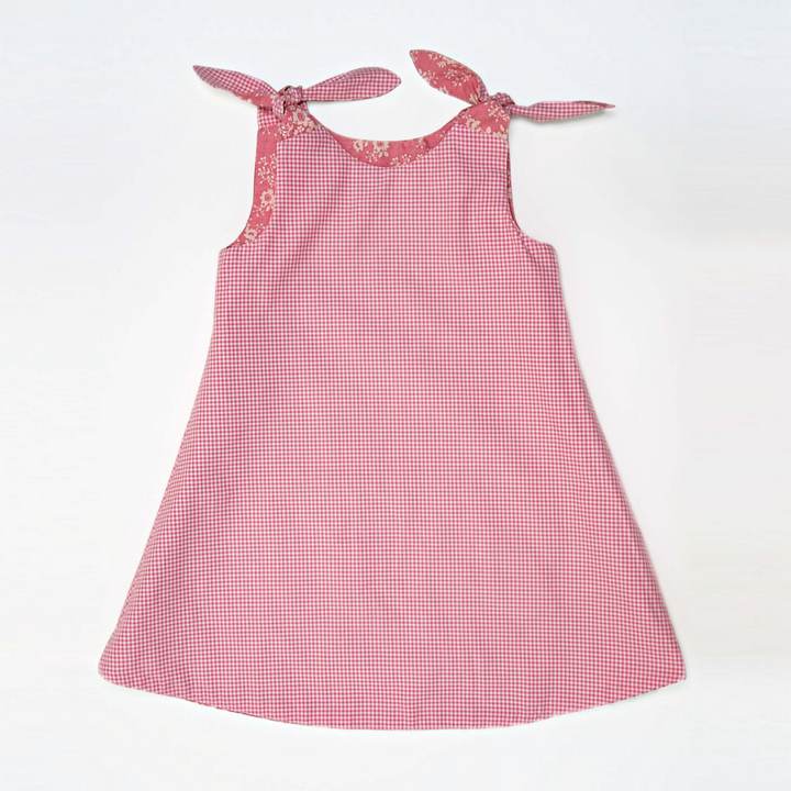 Patternforkids A-Linien Kleid Siena in Rosa mit Vichy-Karo und gebundenen Trägern aus Baumwolle für Mädchen