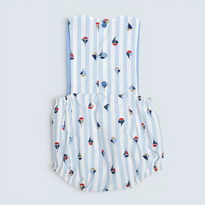 Patternforkids Baby Strampler MARCO als Bloomer mit blau-weißem Streifenmuster und kleinen Segelboot-Motiven
