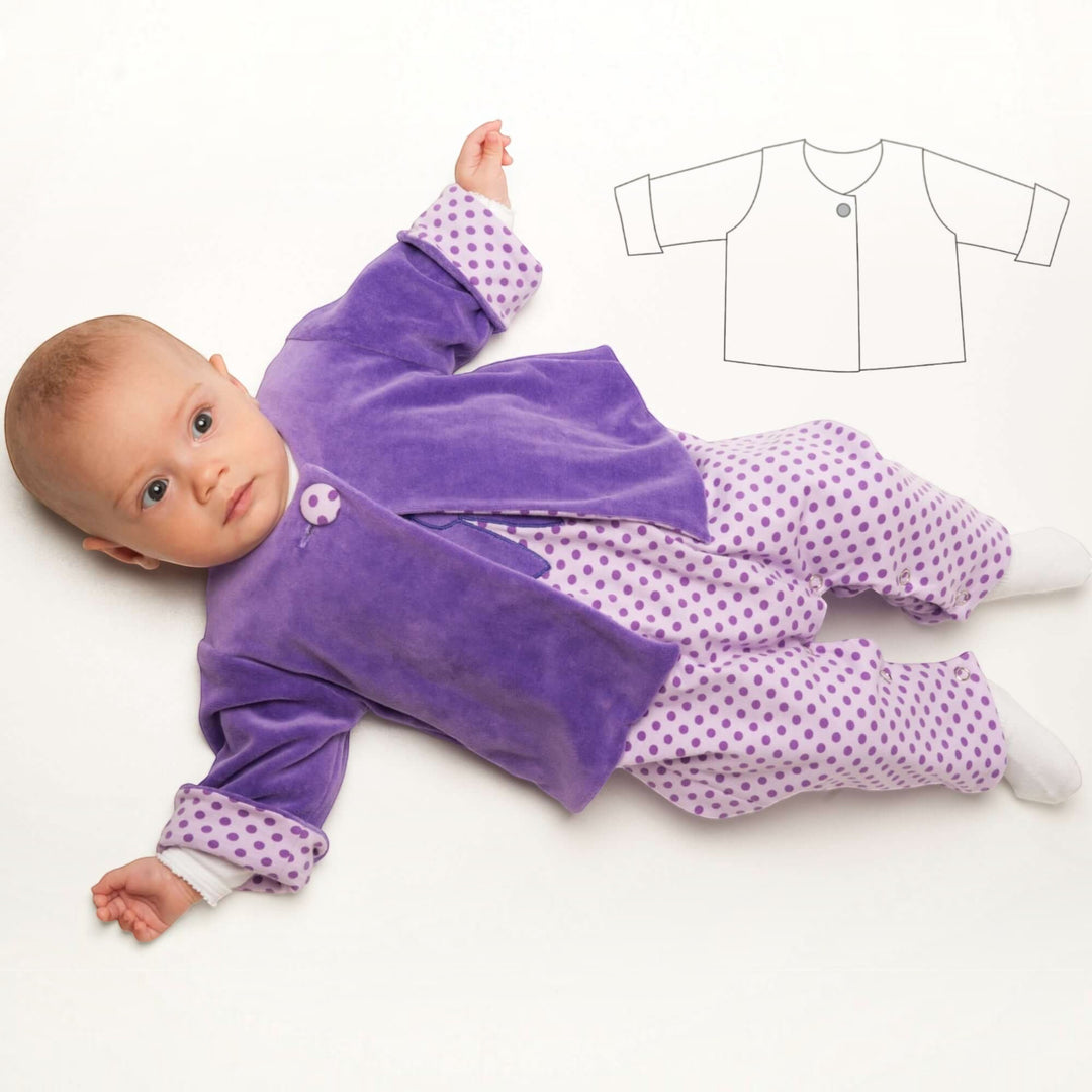 Patternforkids Babyjacke FILIPPA Schnittmuster, lila Samtjacke mit gepunktetem Futter und Umschlagbündchen