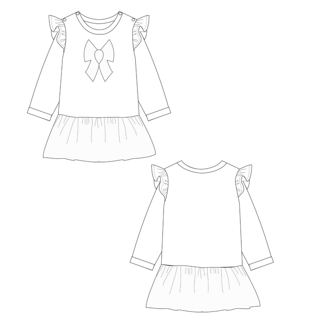 Patternforkids Schnittmusterzeichnung für Babykleid Sophie mit Rüschen, Schleifenapplikation und Schulterknöpfen