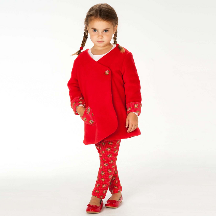 Patternforkids Schnittmuster LENA ENNA Set: Rote Tunika und gemusterte Leggings an einem kleinen Mädchen