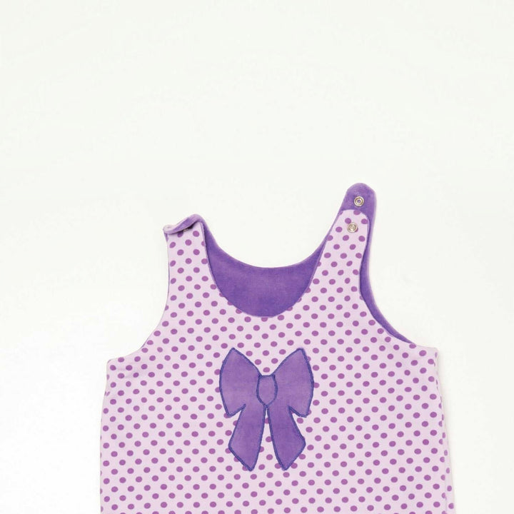 Baby Set pdf Schnittmuster PLINIO FILIPPA BUBU – Overall, Jacke & Mütze 56/62–92/98 purple polka dot overall