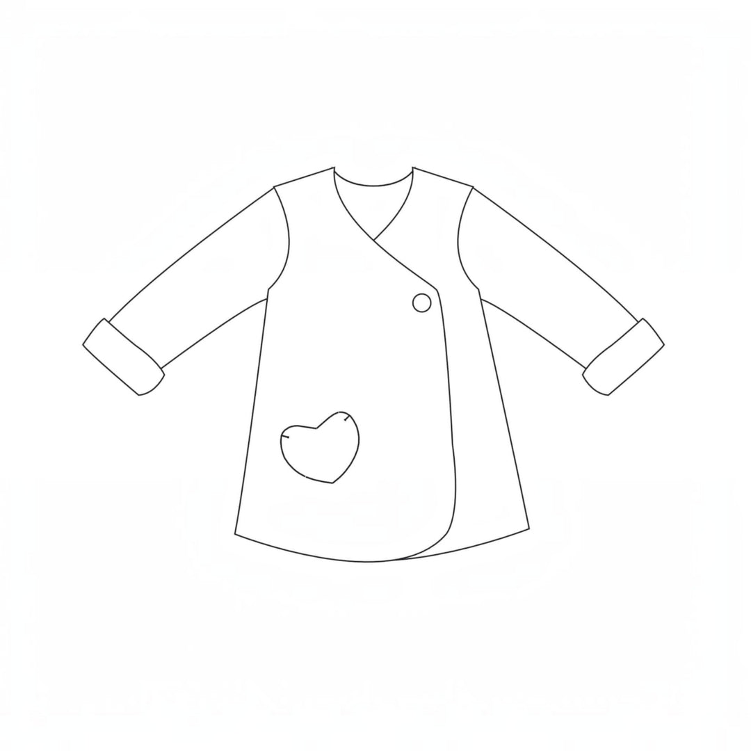 Wickelkleid Schnittmuster MARIE PDF – 3 Varianten 92/98–128/134, ärmellose Wende-Wickeljacke mit Knöpfen und Herzapplikation.