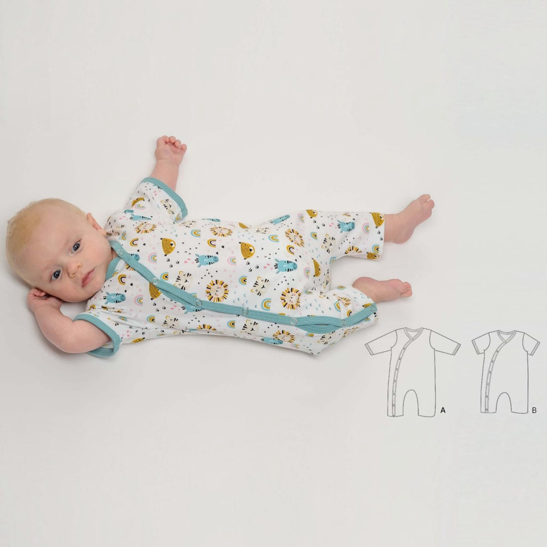 Baby Strampler PDF Schnittmuster LEON – 2-in-1 mit Druckknöpfen 50/56–98/104, Baby im bunten Strampler mit Druckknöpfen.