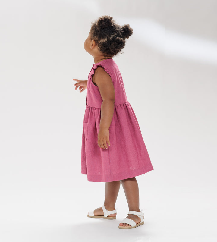 Schnittmuster Sommer Mädchenkleid MIMI in Pink, Langarm oder ärmellos, für Kinder von 6M bis 7J.