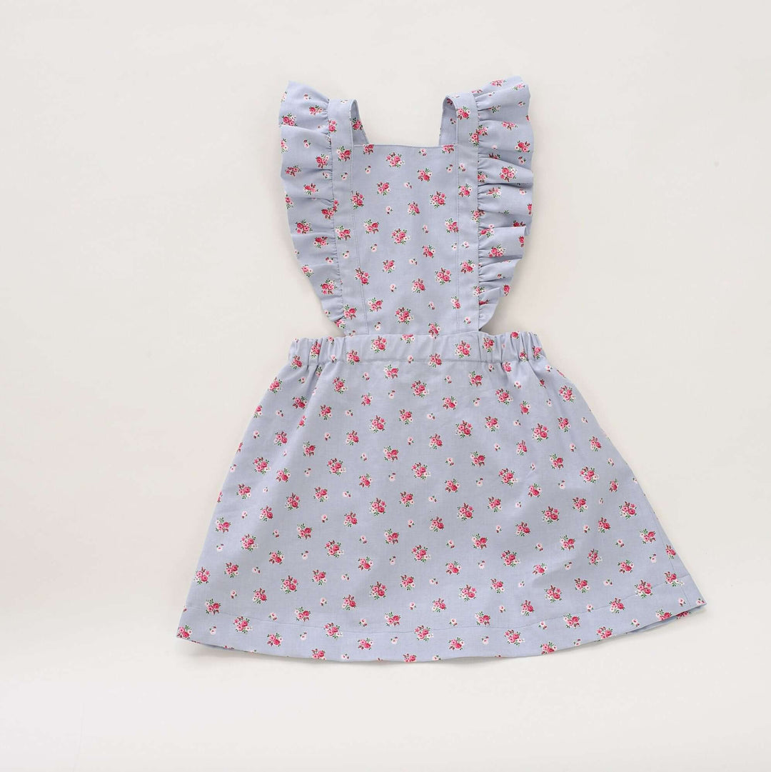 Schnittmuster-Tutorial, anfängerfreundliches Design, Sommerkleid-Kollektion, Baby- und Kleinkind-Mädchengrößen, elastischer Bund, gefüttertes Miederdetail, geraffter Rockstil, Vintage-inspirierter Look, leicht verständliche Anleitung, Fotoanleitung, komplett