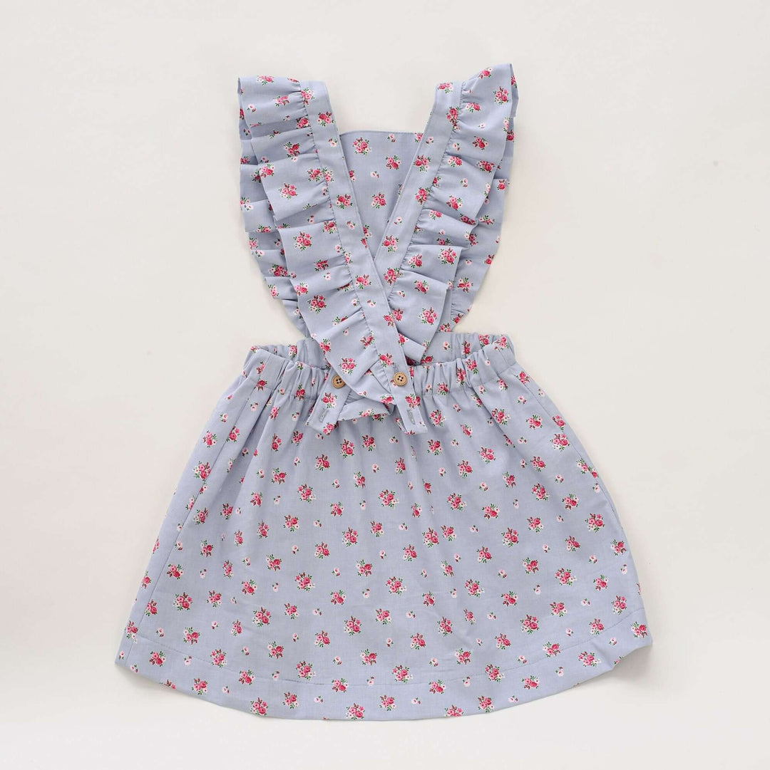 Schnittmuster-Tutorial, anfängerfreundliches Design, Sommerkleid-Kollektion, Baby- und Kleinkind-Mädchengrößen, elastischer Bund, gefüttertes Miederdetail, geraffter Rockstil, Vintage-inspirierter Look, leicht verständliche Anleitung, Fotoanleitung, komplett